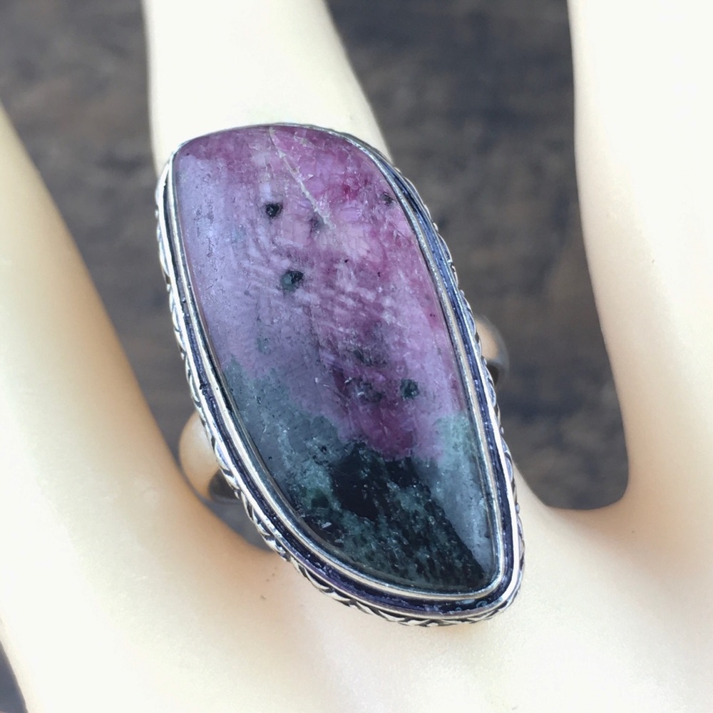 Ruby In Zoisite Stone Ring Size 8.5 - 8.75 - image 6